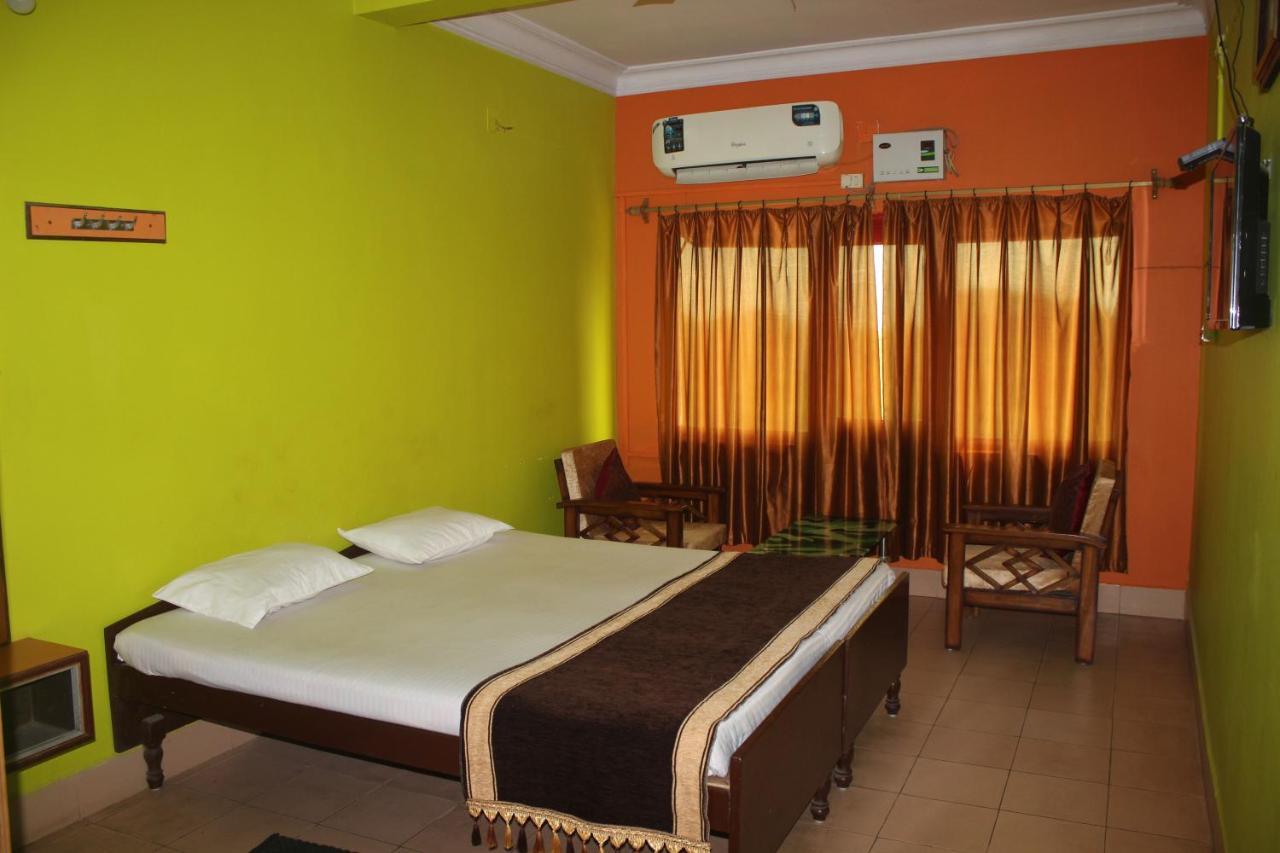 Hotel Lake Queen Rambha Exterior photo